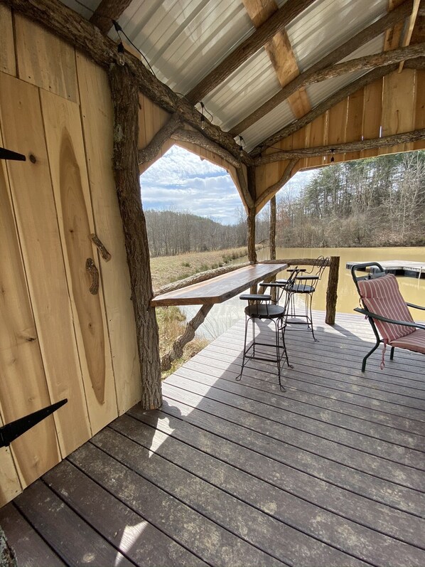 Outdoor dining - Immersed in Nature. Hiking, fishing, swimming, birdwatching, stargazing & yoga. (Langsville)