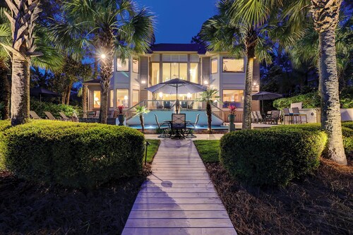 Oceanfront Six Bedroom Spacious Home w/ Private Pool - Located in Sea Pines!