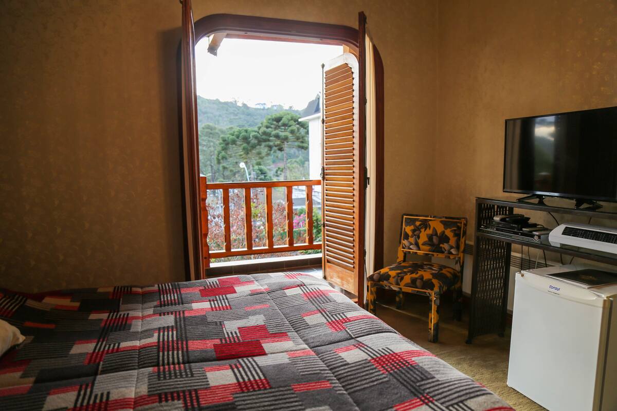 Quarto casal superior | Comodidades do quarto