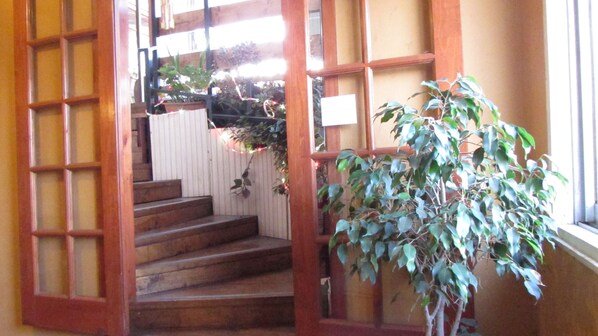 Staircase - Hostal del Aguila (Vina del Mar)