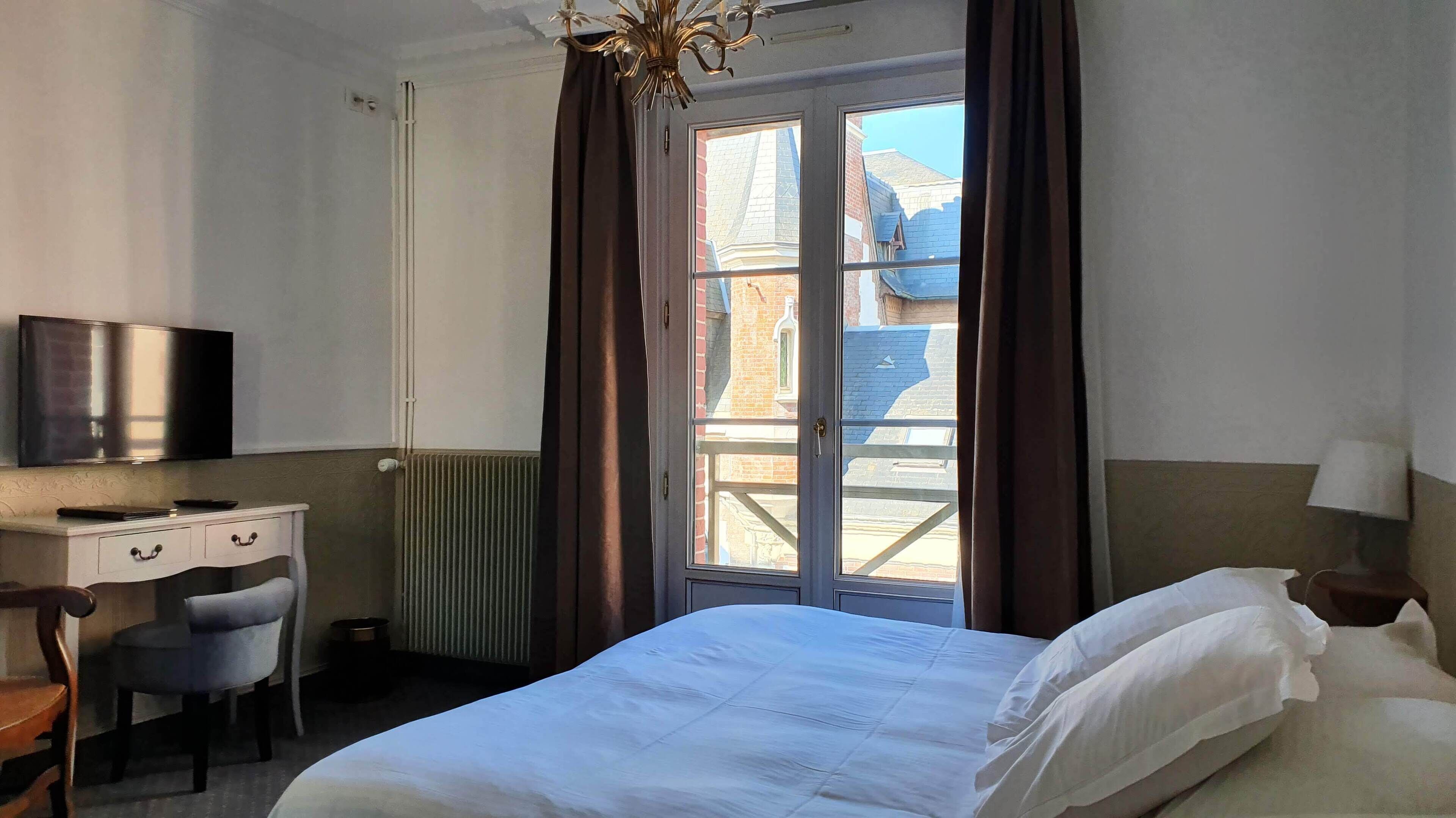 superior double or twin room, 3 bedrooms (bathtub or shower) | 2 bedrooms, premium bedding, soundproofing, free wifi