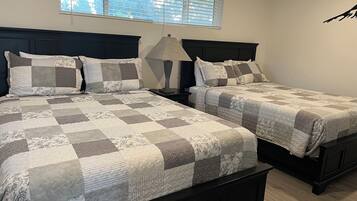 Kondominium, 2 Tempat Tidur Queen | Tempat tidur tambahan