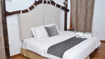 Family Cabin, Pool Access, Garden Area (Pastaza) | 1 bedroom, premium bedding, minibar, in-room safe