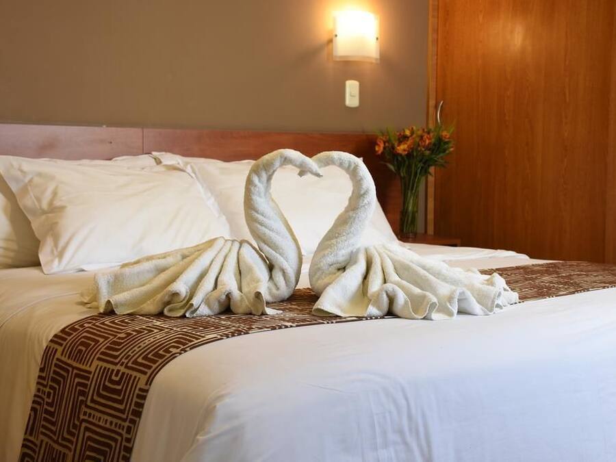 Dobbeltrom | Minibar, safe på rommet, skrivebord og wi-fi (inkludert)