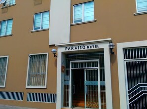 Front of property - Hotel Paraiso Trujillo (Trujillo)
