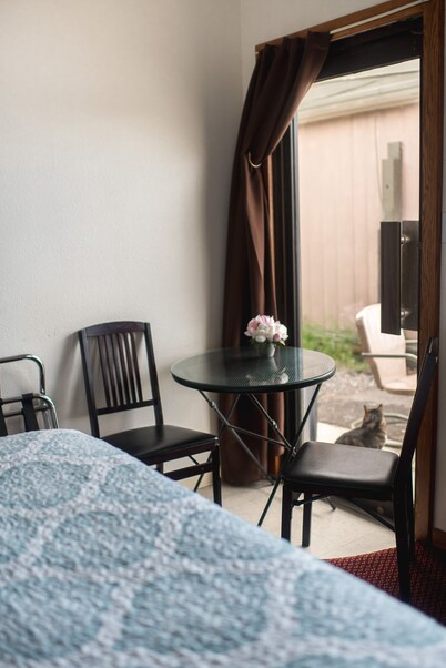 コージー マウンテン モーテル