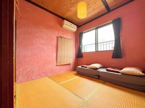 Economy Twin Room, Shared Bathroom | In-room safe, blackout curtains, free WiFi, bed sheets