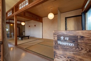 Reception - Guest House Asibina - Hostel (Ishigaki)