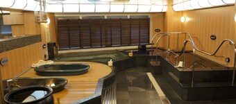 Executive Spa & Capsule WELLBE Fukuoka - Caters to Men