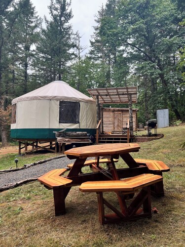 Luxury Wine Country Yurt Great for any Season