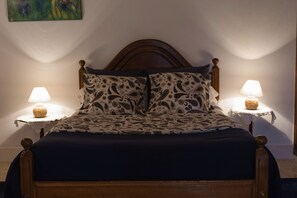 2 Schlafzimmer, Schreibtisch, Bügeleisen/Bügelbrett, kostenloses WLAN