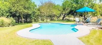Valley View Suites by the Pool