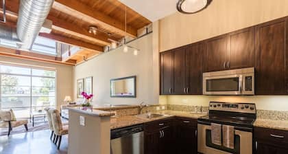 Luxus-Penthouse & Dachterrasse in Santana Row