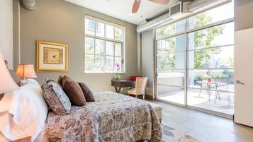 3 bedrooms, iron/ironing board, travel crib, WiFi