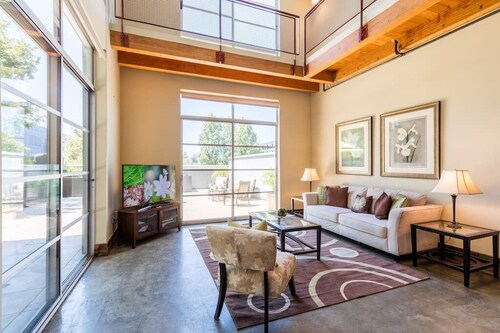 Luxus-Penthouse & Dachterrasse in Santana Row
