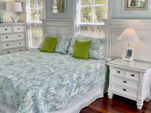 3 bedrooms, iron/ironing board, free WiFi, bed sheets - OCEANSIDE  ANGLERS REEF  HOME- Gated Community with Pool, Dock, Private Beach (Islamorada)