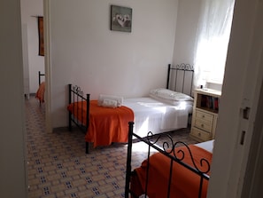 2 bedrooms, iron/ironing board, travel crib, WiFi -  First floor apt. Shared, wonderful 9 metre terrace, pool and tennis court -  (Cisternino)