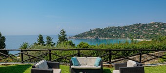 Villa Smeralda - Salt water pool, Sea view, Mediterranean nature 200 mt from sea