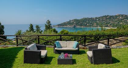 Villa Smeralda - Salt water pool, Sea view, Mediterranean nature 200 mt from sea