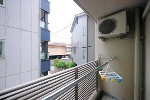 四人房 (2 Small Double Beds) | 陽台