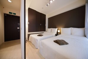 Quadruple Room (2 Small Double Beds) | Laptop workspace, blackout drapes, free WiFi, bed sheets - Grandouce Tengachaya (Osaka)