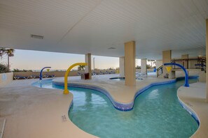 Piscina coperta, piscina all'aperto