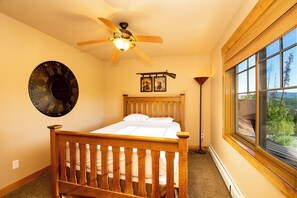 6 Schlafzimmer, Reisekinderbett, Internetzugang, Bettwäsche