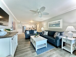 Smart TV, books - Beach Lovers Welcome! Gulf Front Condo PW403 (Panama City Beach)
