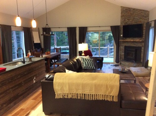 Custom home in St Mary’s Glacier