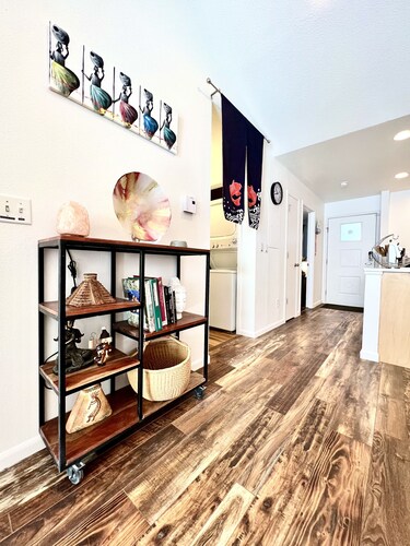 Modern 2 Bedrooms, 1 Bathroom Apartment