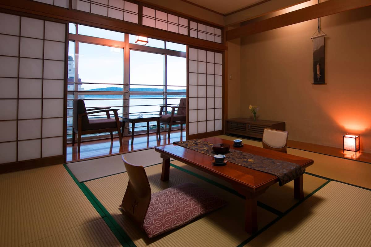 Traditionellt rum - rökare (Japanese Style, for 6 People) | Minibar, värdeförvaringsskåp på rummet och gratis wi-fi