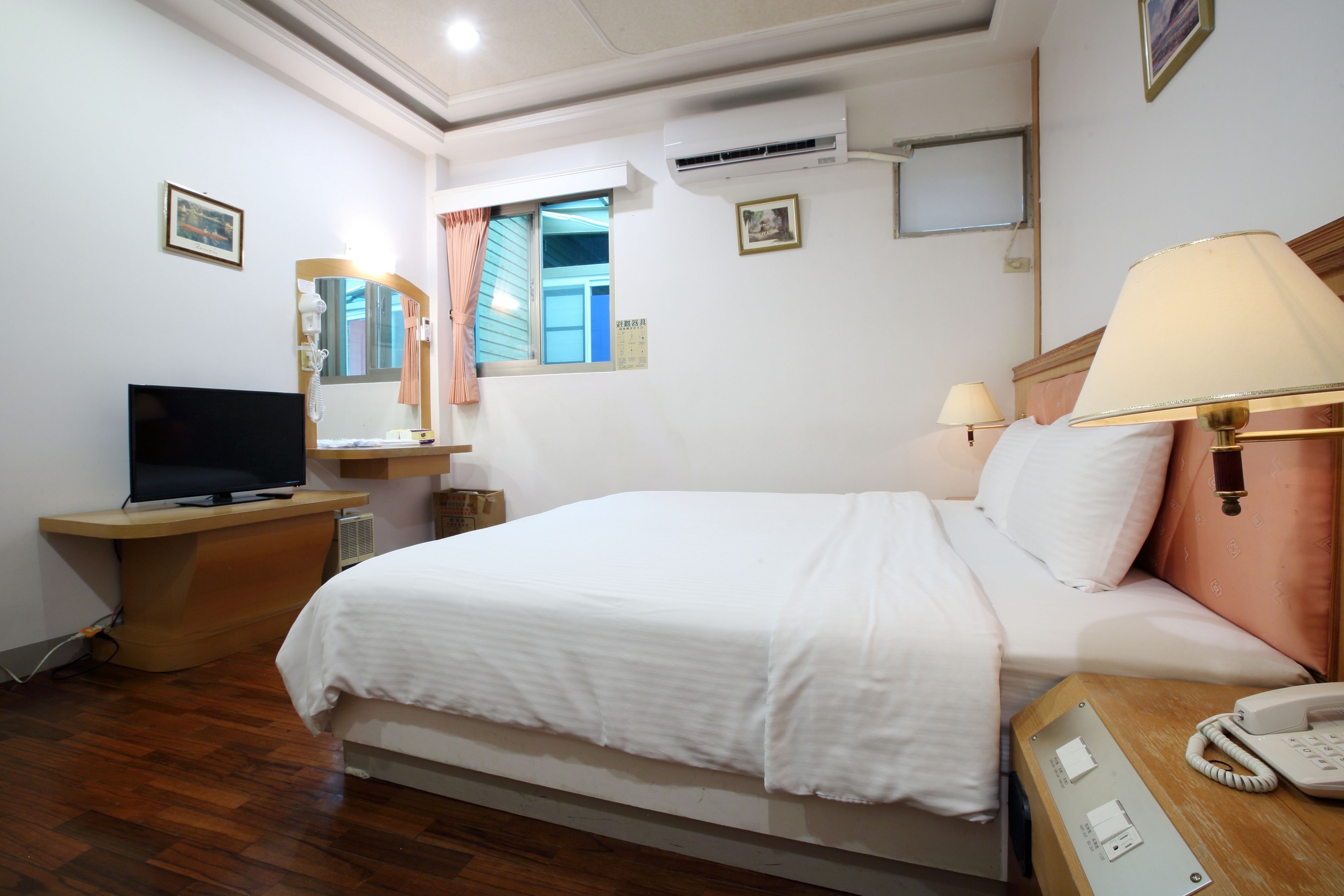 superior double room | desk, blackout curtains, soundproofing, rollaway beds