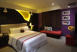 Quarto casal superluxo | 1 quarto, escrivaninha, cortinas blackout, quartos à prova de som