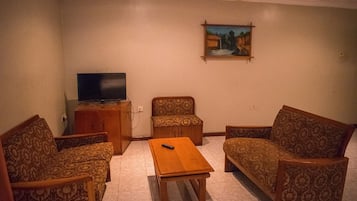 32-Zoll-Flachbildfernseher mit Digitalempfang, LCD-Fernseher