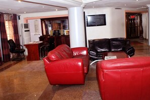 Lobby-Lounge
