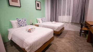 Standard Twin Room | Free minibar, blackout curtains, free WiFi