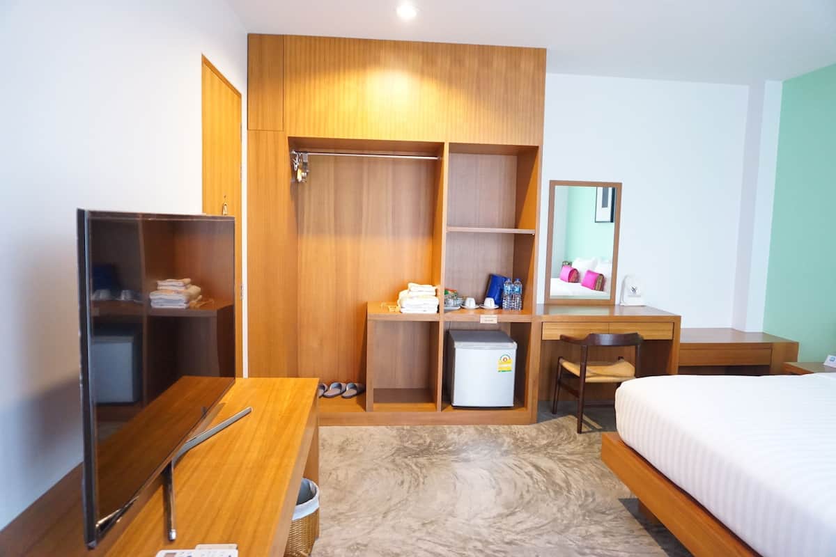 standard double room | free minibar, blackout curtains, free wifi