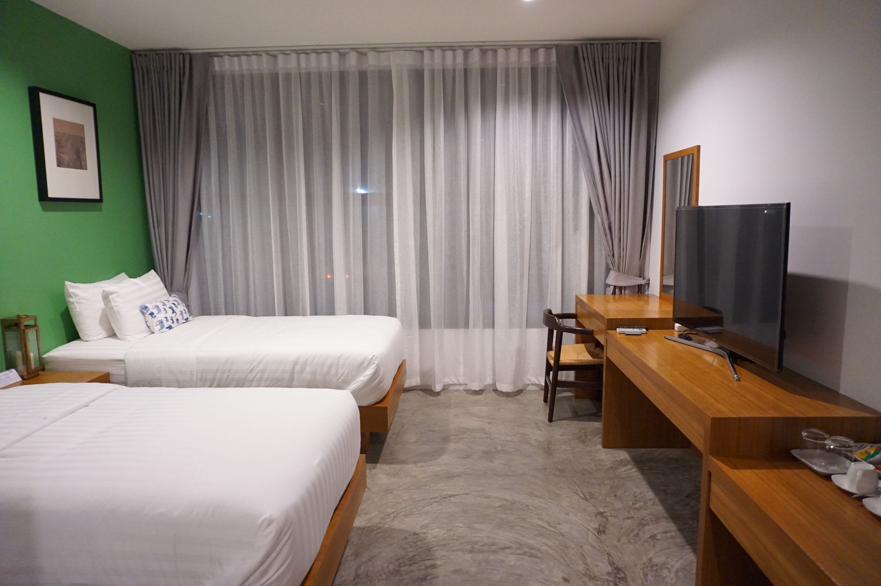 standard twin room | free minibar, blackout curtains, free wifi