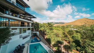 Outdoor pool, sun loungers