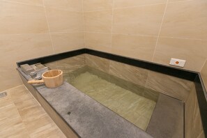 Deluxe-Doppelzimmer | Komfortbadewanne