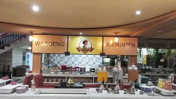 Daily buffet breakfast (IDR 33000 per person)