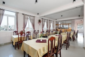 Breakfast, lunch and dinner served  - 7S Hotel Khang Phu Danang (Da Nang)