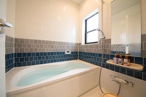 Japanese Style Room | Bathroom | Separate bathtub and shower, deep-soaking bathtub, free toiletries