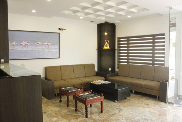 Reception - Hotel Shiv Lake (Bhuj)