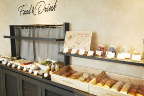 Tägliches Frühstücksbuffet gegen Gebühr