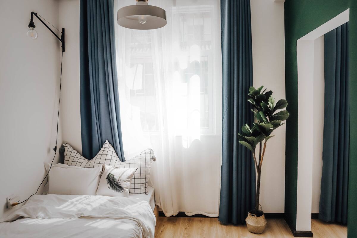 Desk, blackout curtains, free WiFi