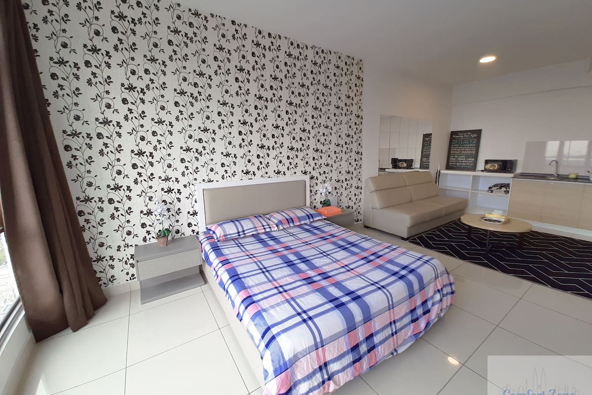 Studio, Non Smoking, Mountain View | Premium bedding, individually decorated, individually furnished, desk
