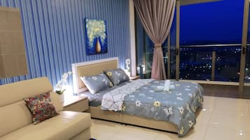 Estudio, para no fumadores, vista a la montaña | Ropa de cama de alta calidad y decoración personalizada