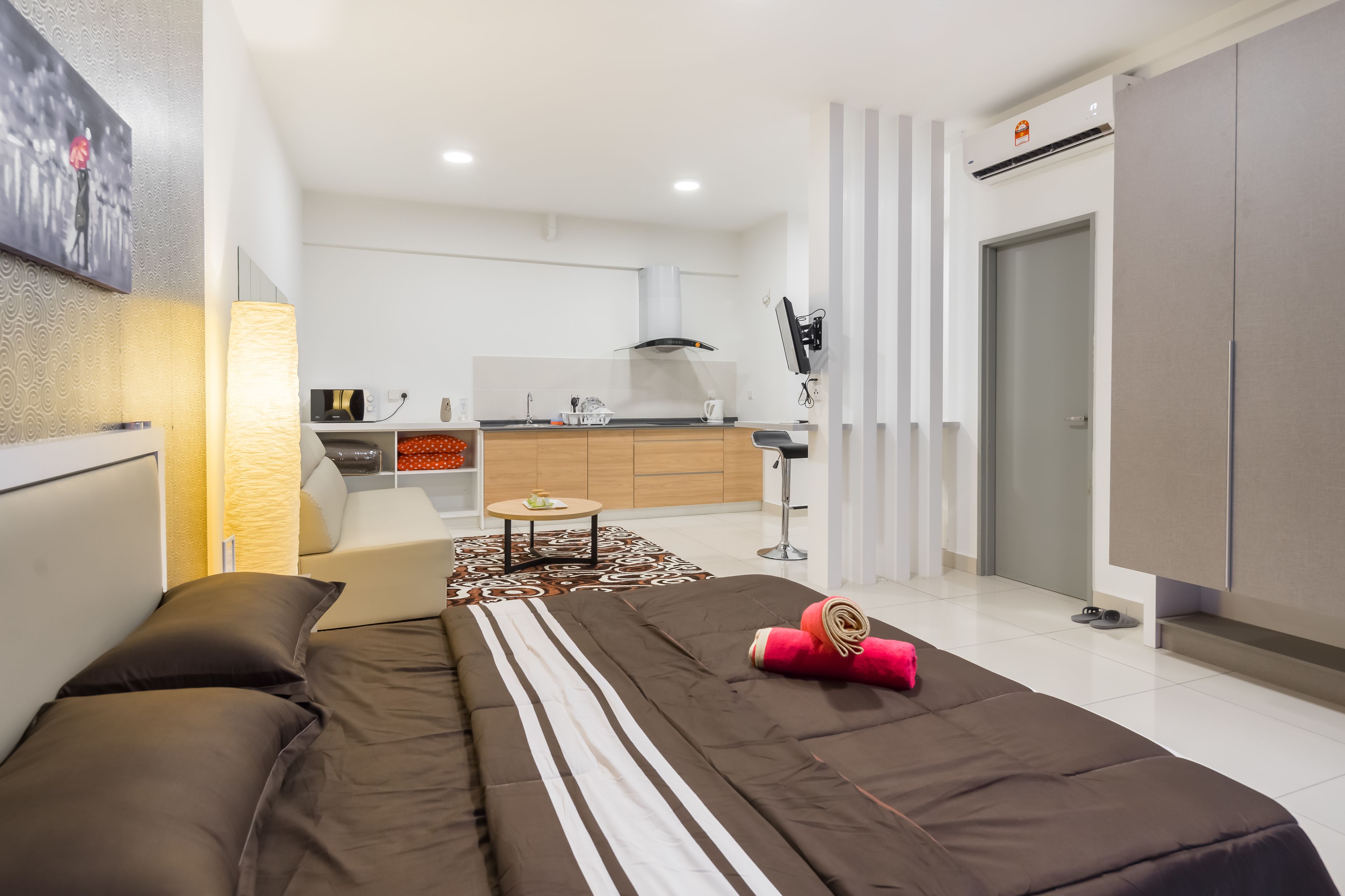 studio, non smoking | premium bedding, individually decorated, individually furnished, desk