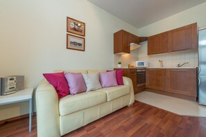 เตารีด/โต๊ะรีดผ้า, อินเทอร์เน็ต, ผ้าปูที่นอน